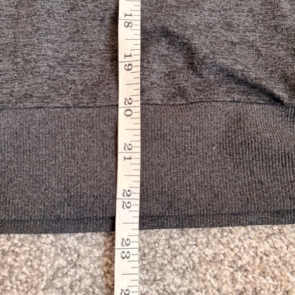 Vuori Womens Charcoal Heather Halo Performance Crew Sweatshirt VW241 Gray Size M - Picture 8 of 8